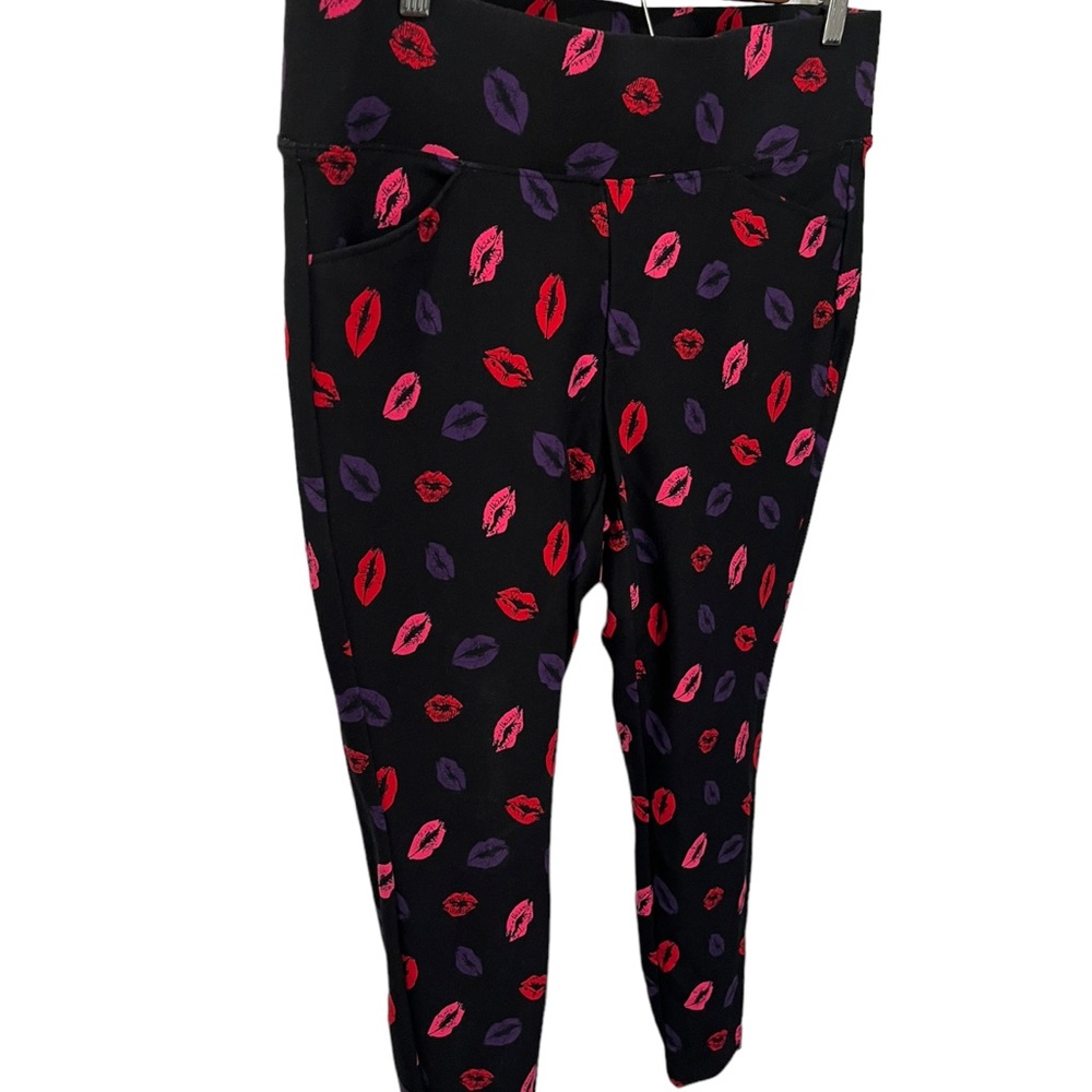 Torrid Pixie Lips Design Compression Style Leggin… - image 7